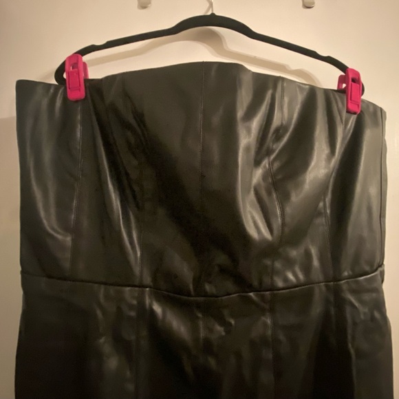 New York & Company Faux Leather Strapless Dress NWT - Picture 7 of 15